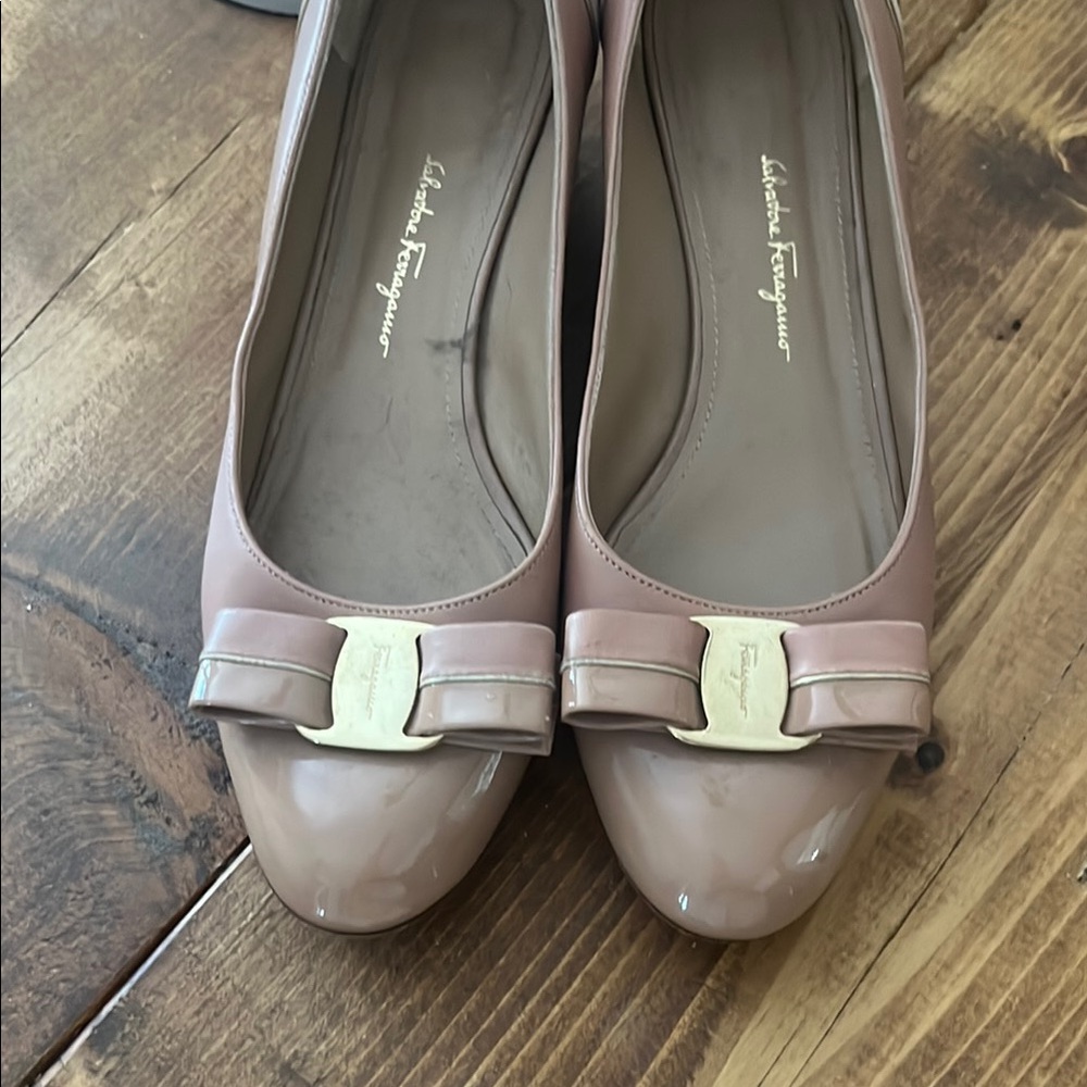 Salvatore Ferragamo Pink Flats Elegant Loafers